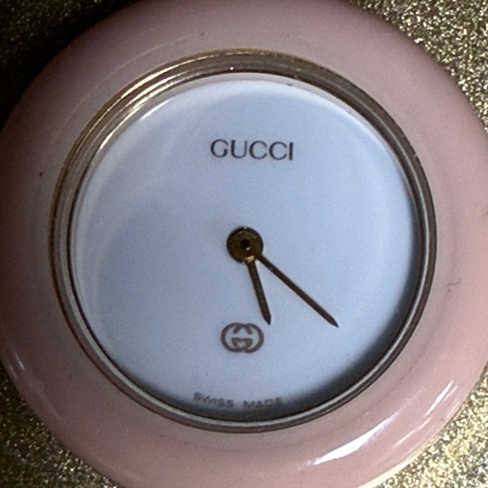 Gucci Women's Gold Watch with Pink Bezel and Bracelet Set - Picture 6 of 7